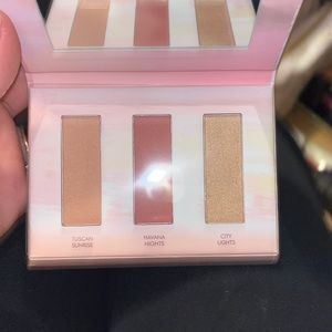 Wanderess “dusk to dawn”